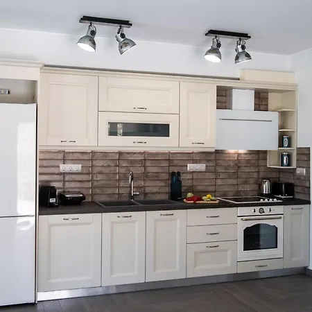 Aspasia's Mansion * Ligia