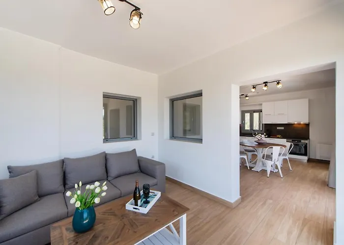 Aspasia's Mansion Villa *